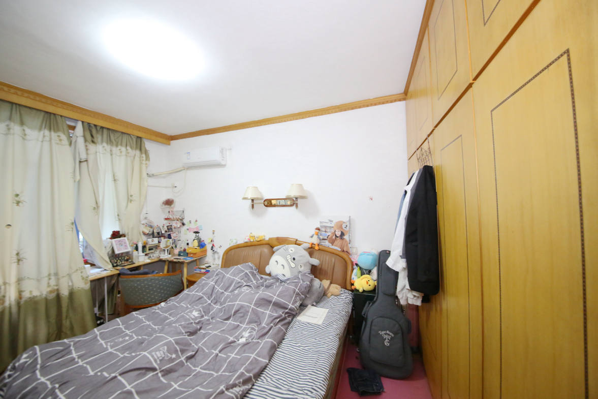 职院街治安支队宿舍  3室2厅1卫   90.00万卧室