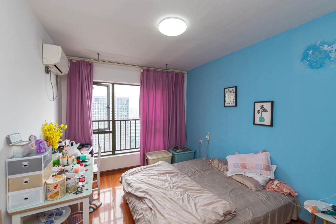 兴旺正佳广场（金石雅苑）  3室2厅1卫    102.0万卧室