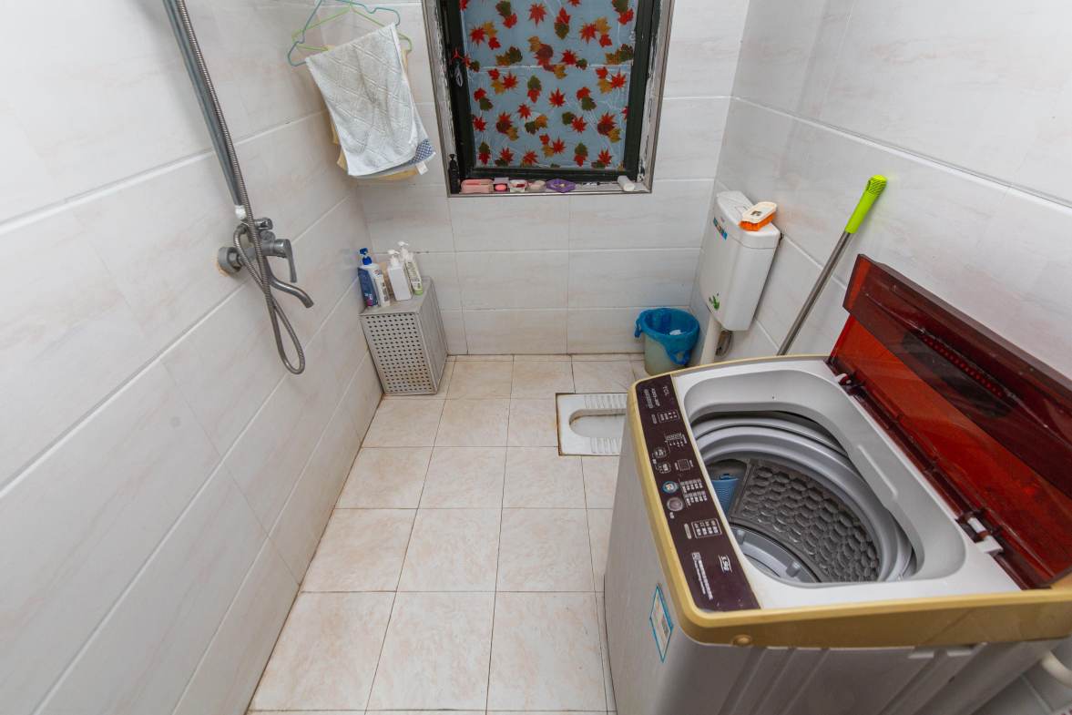 兴旺正佳广场（金石雅苑）  3室2厅1卫    102.0万卫生间