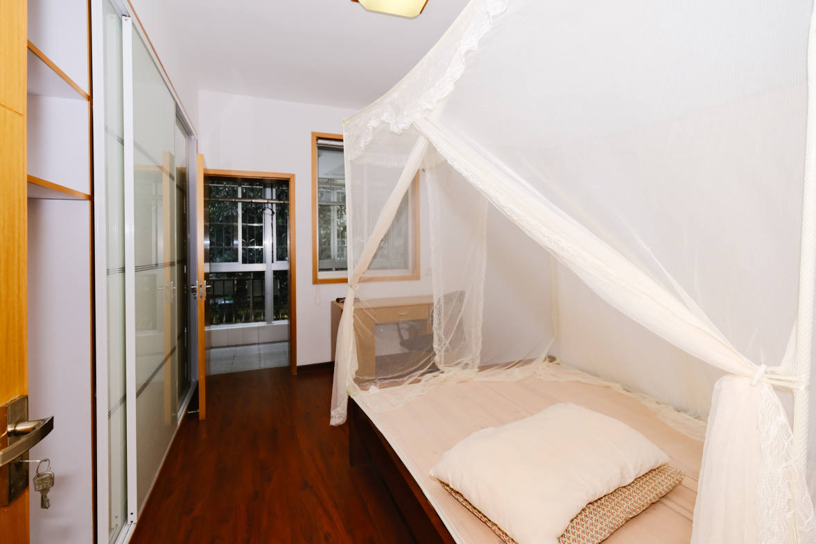 泰格林纸  3室2厅2卫    92.0万 泰格林纸  3室2厅2卫    92.0万卧室