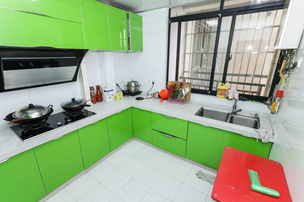 天元涉外景园B区  3室2厅2卫    132.0万厨房