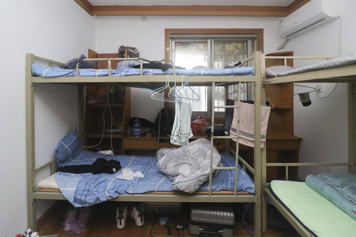 佳广楼  3室2厅2卫   100.00万卧室