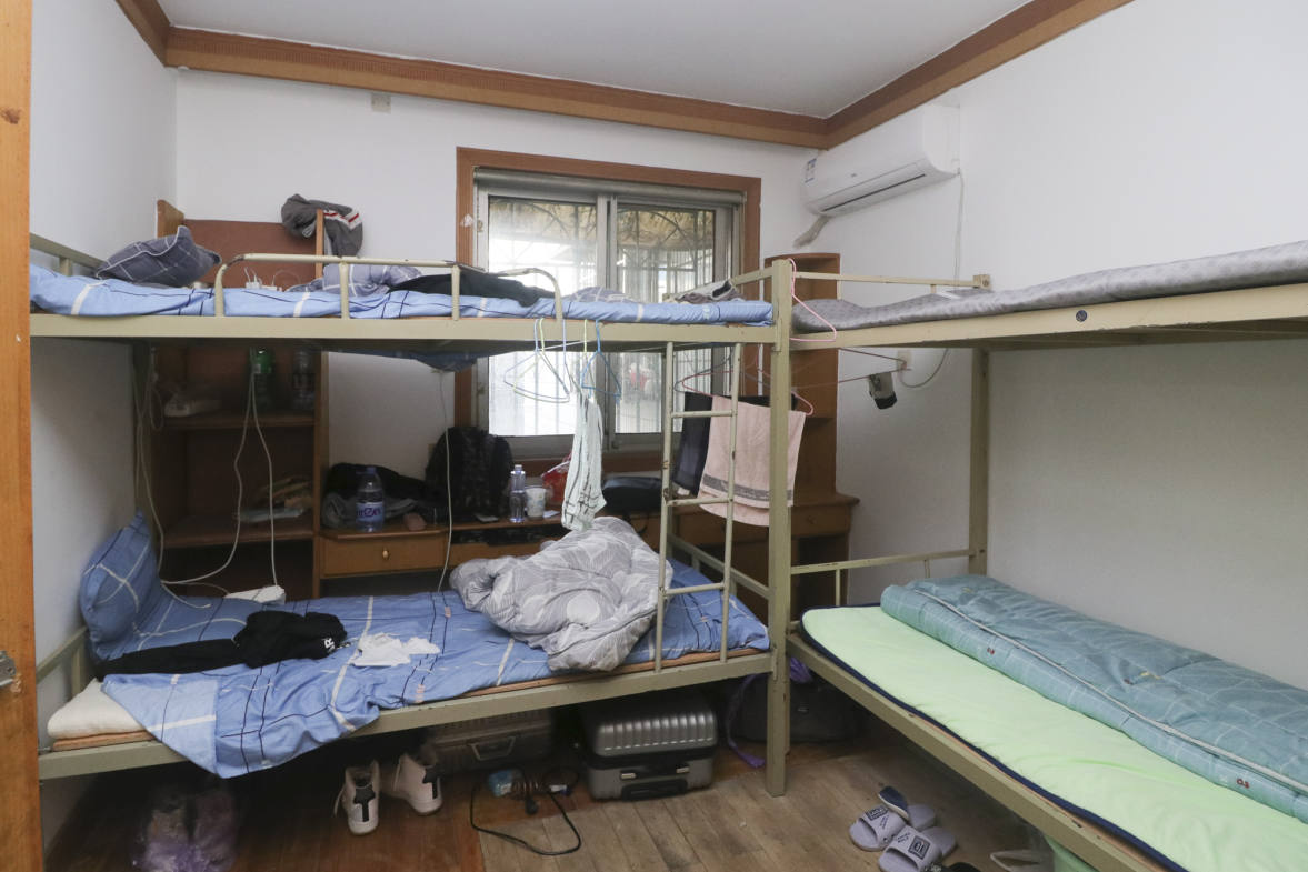 佳广楼  3室2厅2卫   100.00万卧室