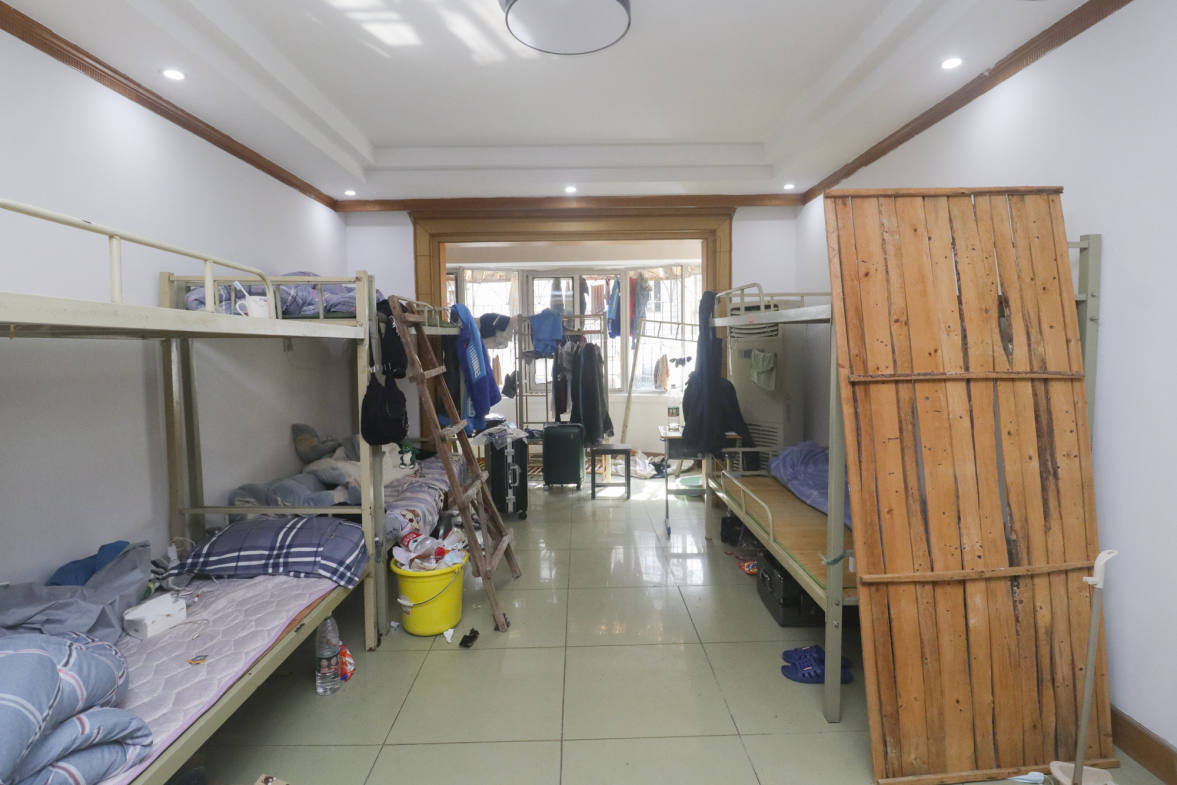 佳广楼  3室2厅2卫   100.00万室内图1