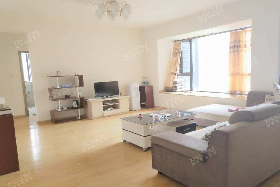 南湖世纪  3室1厅1卫    2000.0元/月室内图1