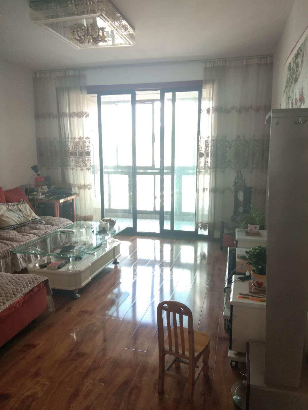 龙锦苑  3室2厅2卫    2500.0元/月小区图