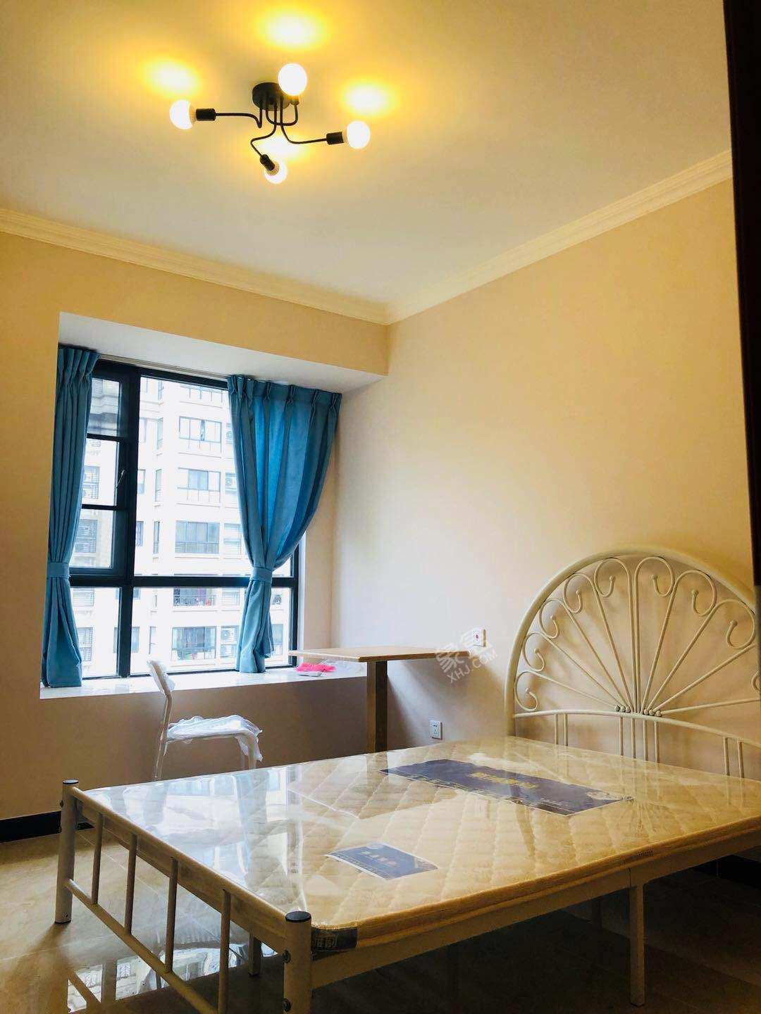 上善清波A  2室1厅1卫    2200.0元/月室内图