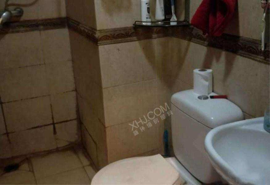 海棠月色  1室0厅1卫    85.0万客厅