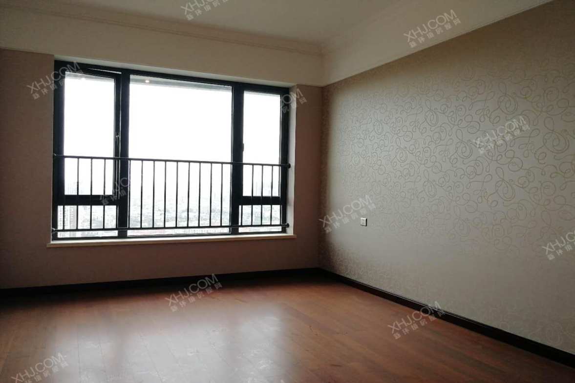 龙湖世纪峰景  4室2厅2卫   8000.00元/月室内图