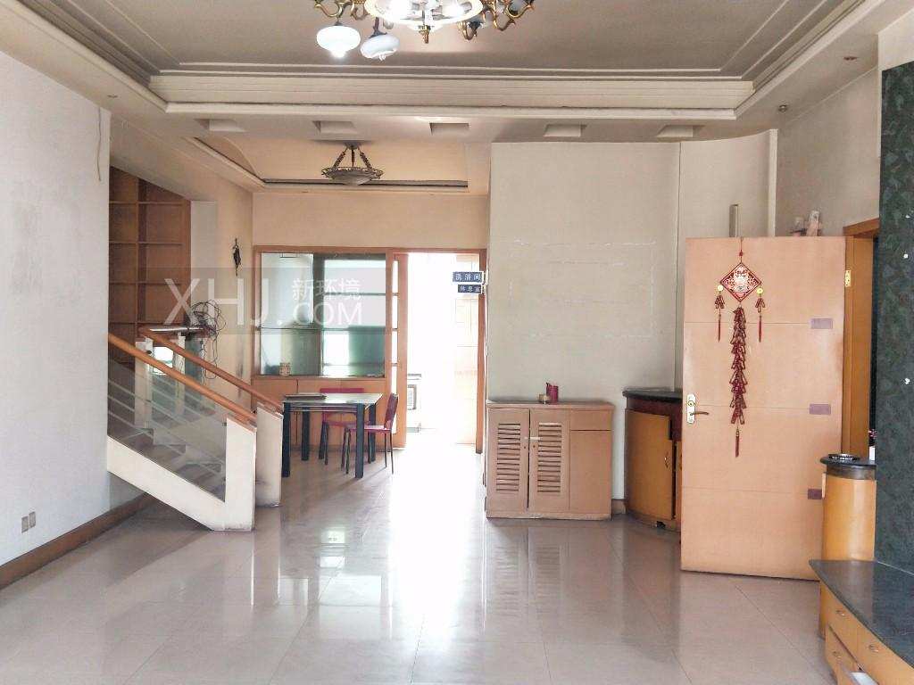 金都花园  4室2厅2卫    233.0万客厅