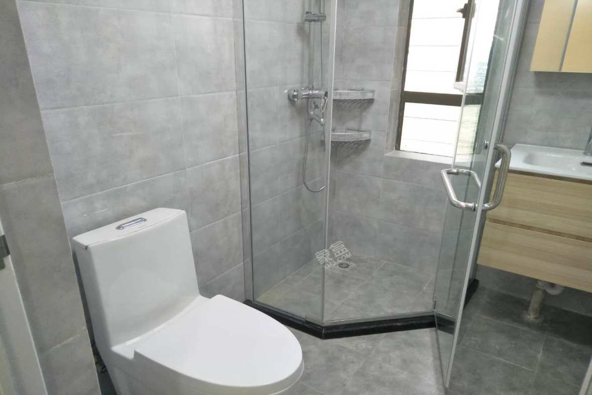 中洲锦城湖岸  3室1厅1卫    5200.0元/月 中洲锦城湖岸  3室1厅1卫    5200.0元/月室内图