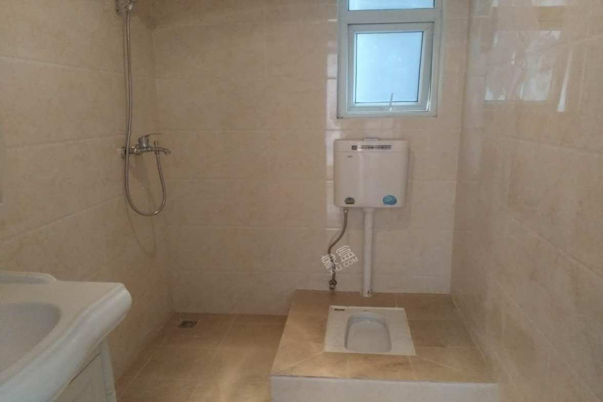 逸都花园  2室1厅1卫    2800.0元/月室内图