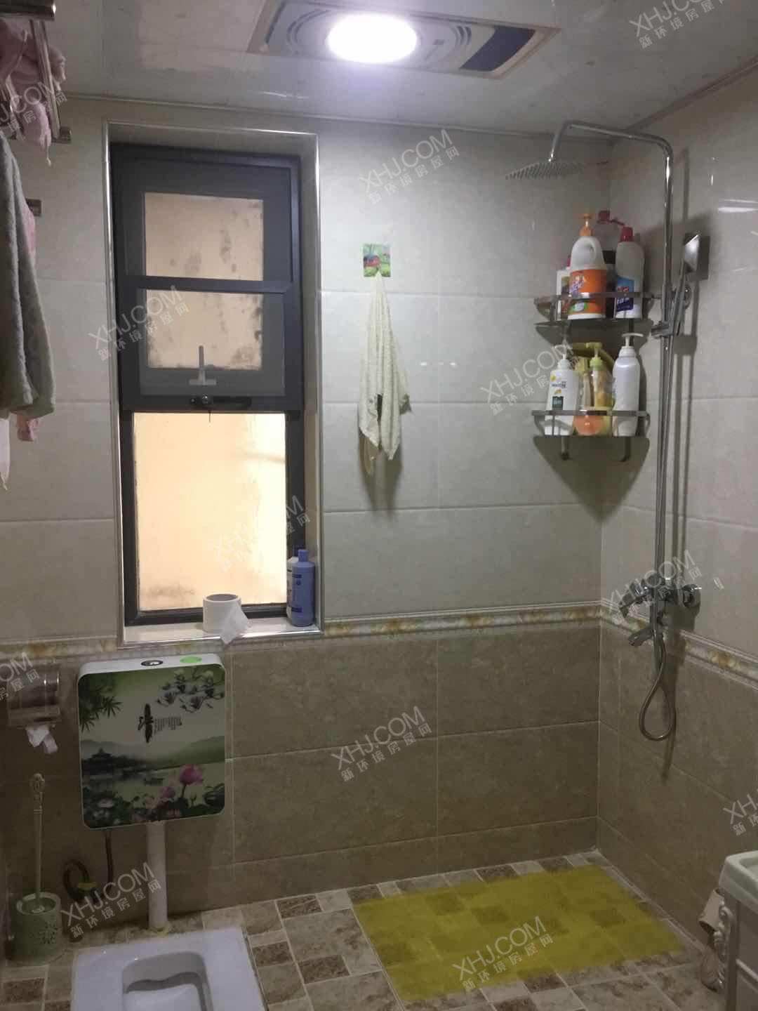 万锦城  2室2厅1卫    120.0万客厅