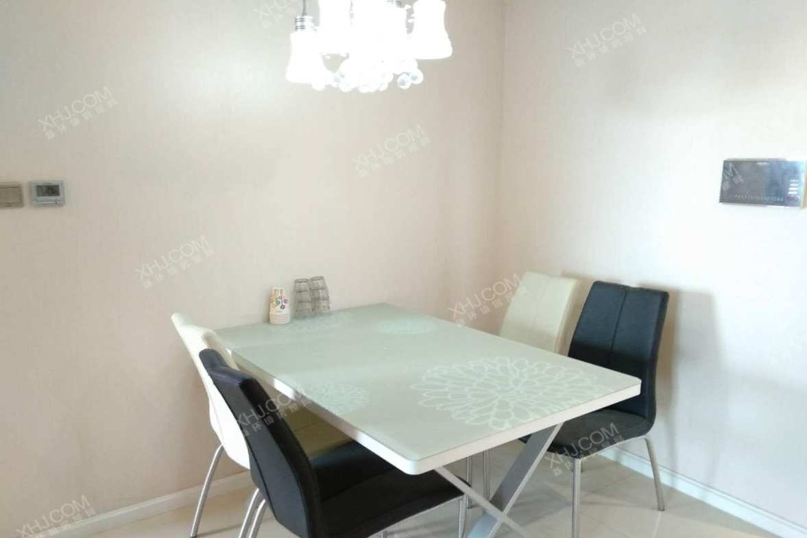 凯旋天际湾  2室1厅1卫    3500.0元/月室内图