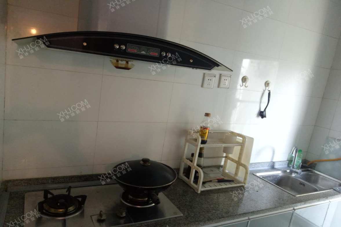 新怡花园  1室1厅1卫    1500.0元/月室内图