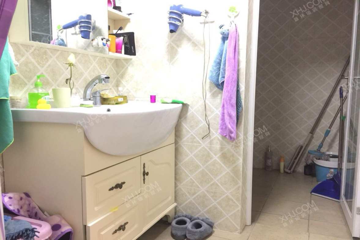 二十一世纪花园1期 2室1厅1卫 91.0万 二十一世纪花园1期 2室1厅1卫 91.0万客厅