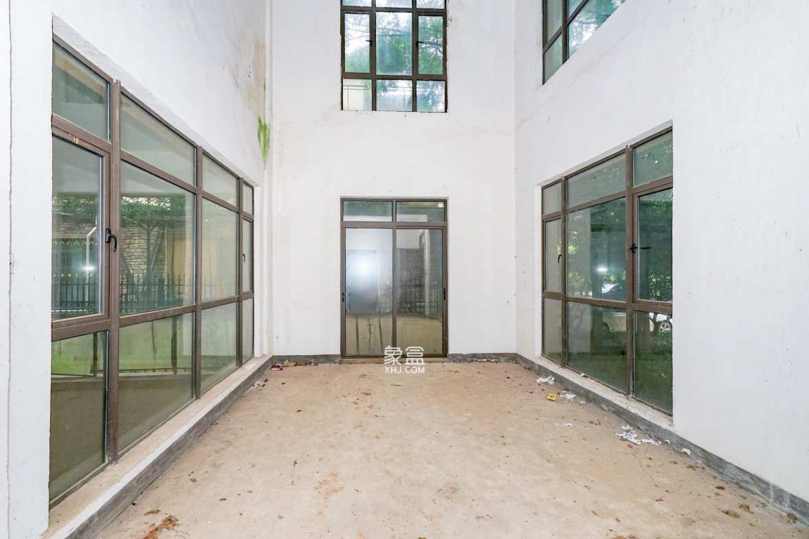 佳兆业水岸新都  5室3厅3卫   450.00万客厅