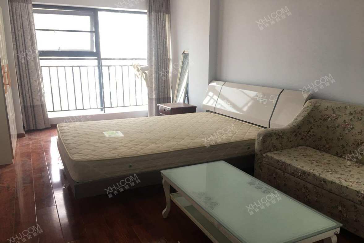 一品CG  1室1厅1卫    1700.0元/月室内图1