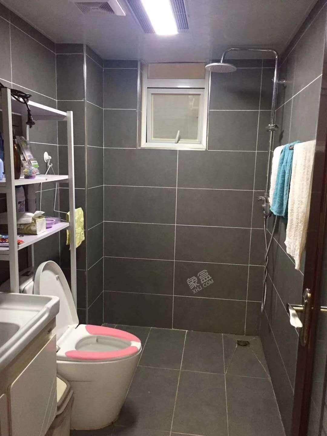 南湖左岸如果  2室2厅1卫    165.0万客厅