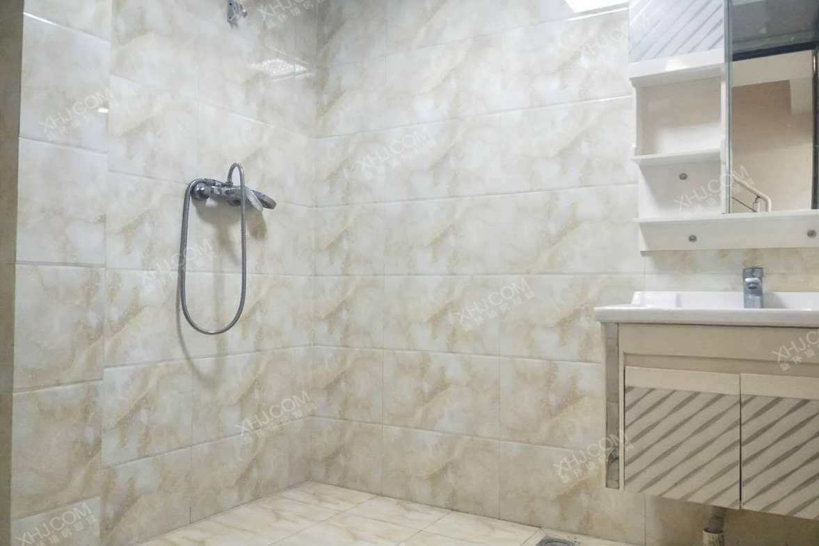 智地哥谭LOFT公寓  3室1厅1卫    4300.0元/月 智地哥谭LOFT公寓  3室1厅1卫    4300.0元/月室内图