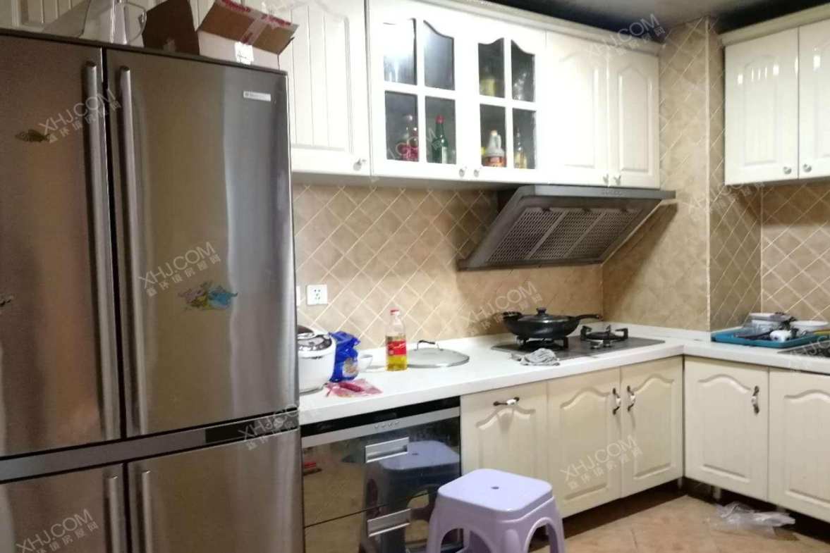 华润凤凰城一期  3室2厅2卫    4500.0元/月室内图