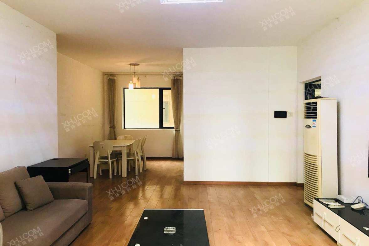 保利心语花园二期  3室2厅2卫    318.0万客厅