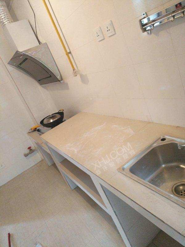 上善清波A  2室2厅1卫    2200.0元/月室内图