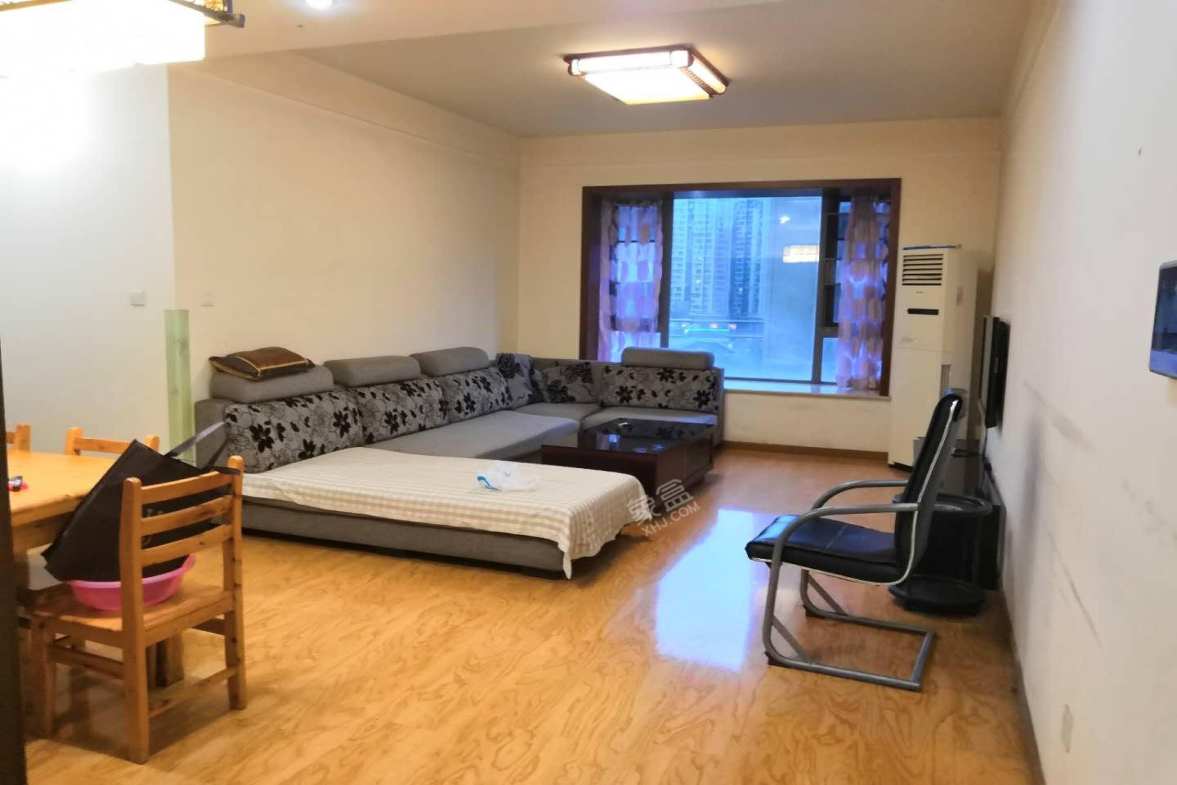 中海兰庭  4室1厅1卫    4100.0元/月室内图