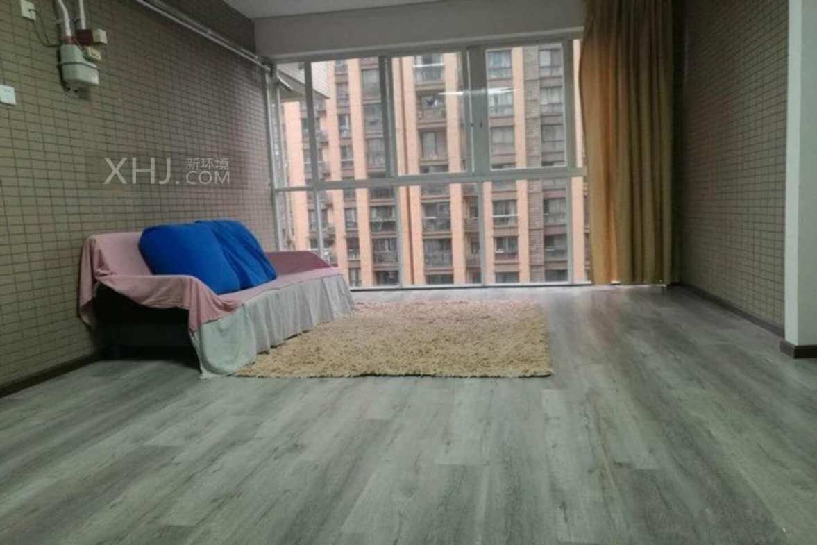 橙花风景  3室2厅2卫    3300.0元/月室内图