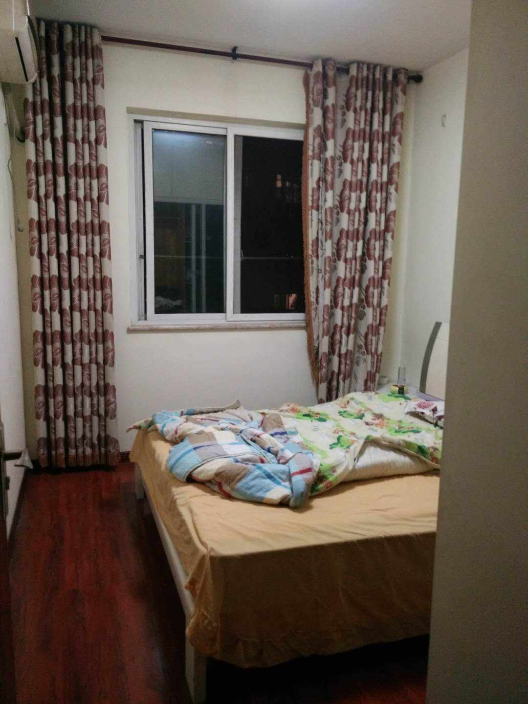 金地嘉年华B区  3室2厅2卫    3500.0元/月室内图