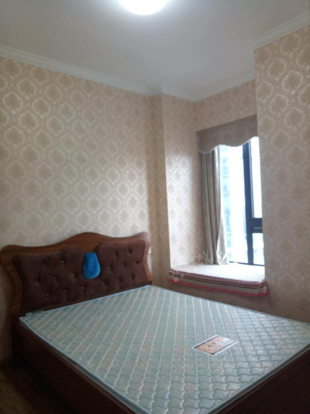 绿地之窗  2室2厅1卫    3400.0元/月室内图