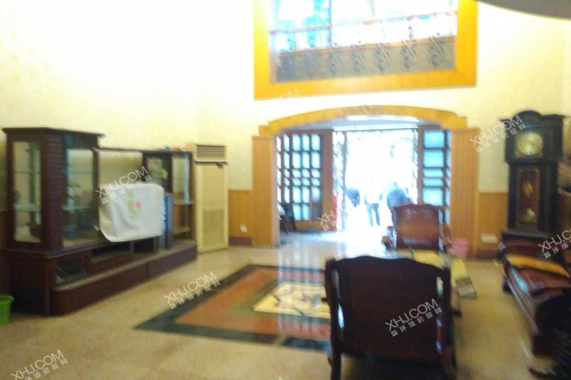 中鹏花园B区  5室2厅3卫    3300.0元/月室内图