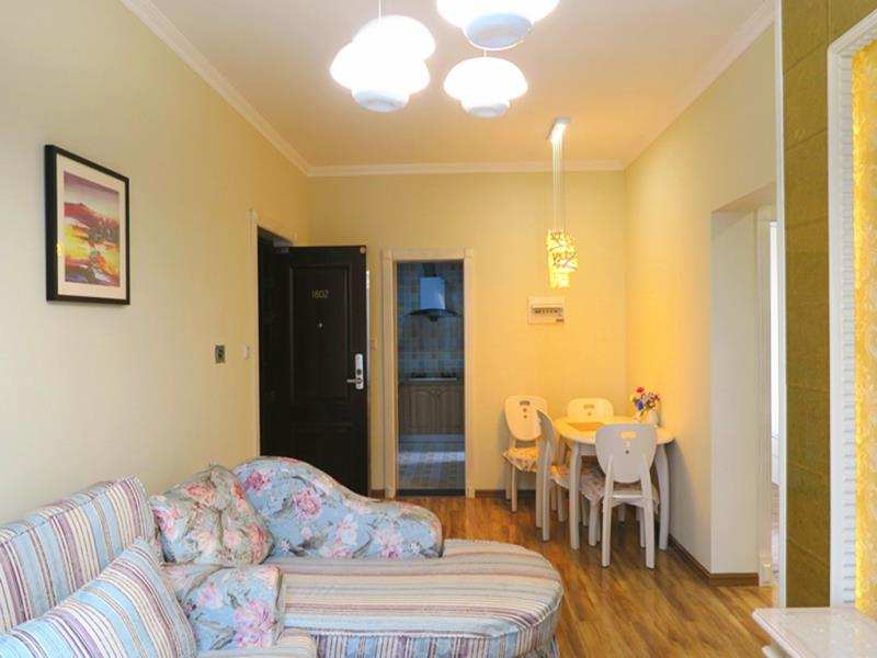 绿地之窗  2室2厅1卫    3300.0元/月室内图