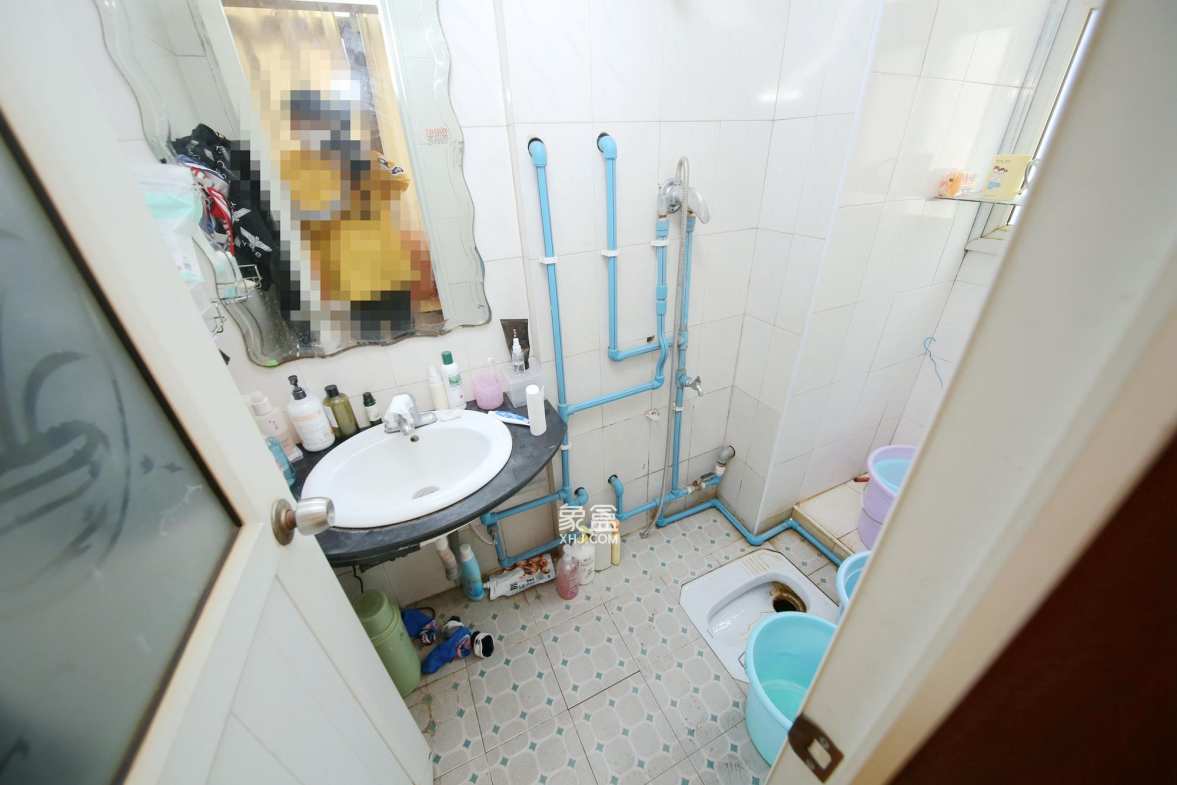 如意街散盘  2室1厅1卫    61.0万卫生间
