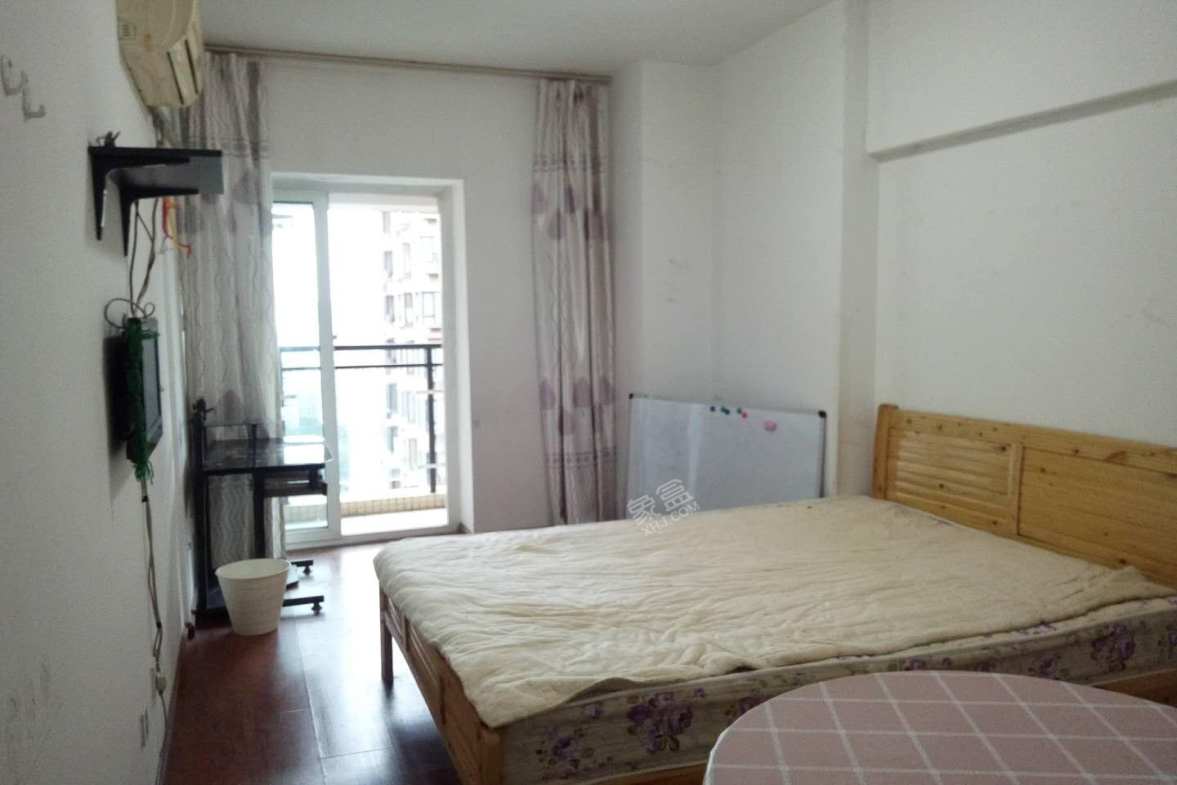 公园西  1室1厅1卫   1500.00元/月 公园西  1室1厅1卫   1500.00元/月室内图1