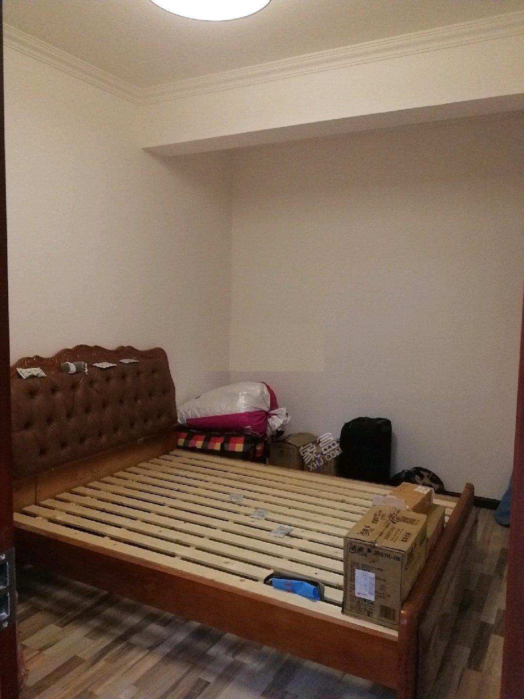 润莱金座  3室2厅1卫    5000.0元/月 润莱金座  3室2厅1卫    5000.0元/月室内图