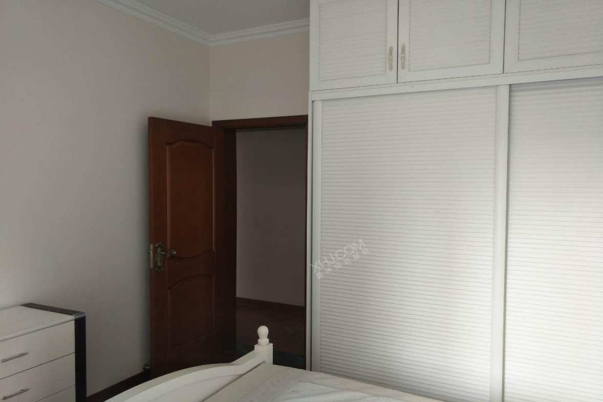 成都天府世家  3室2厅2卫    6500.0元/月 成都天府世家  3室2厅2卫    6500.0元/月室内图