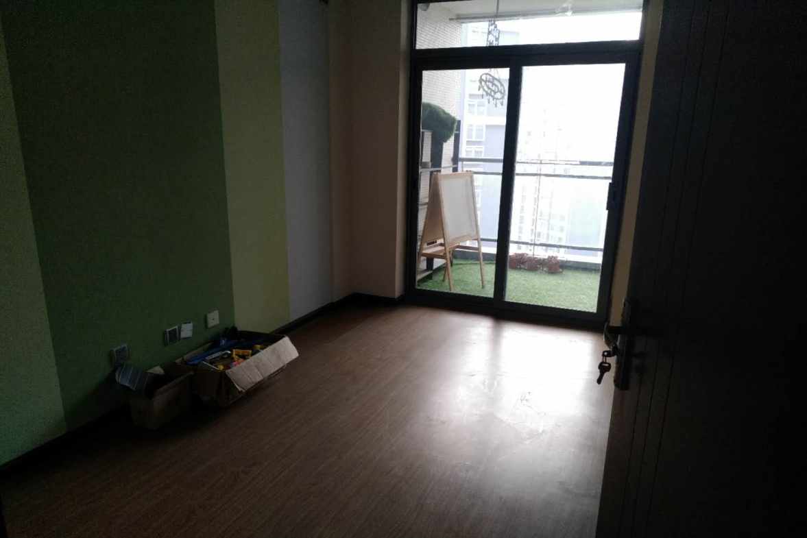 天合丶凯旋城  3室2厅1卫    4000.0元/月室内图