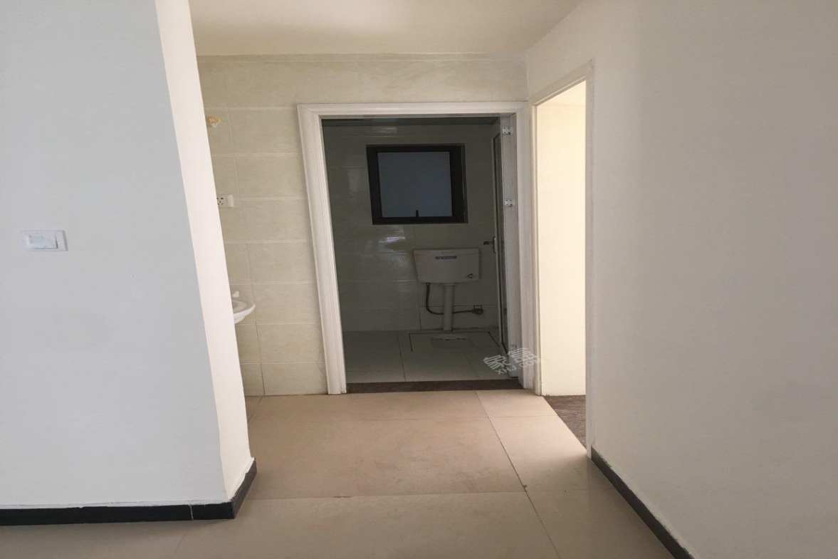 天府豪庭  3室1厅1卫    3500.0元/月 天府豪庭  3室1厅1卫    3500.0元/月室内图