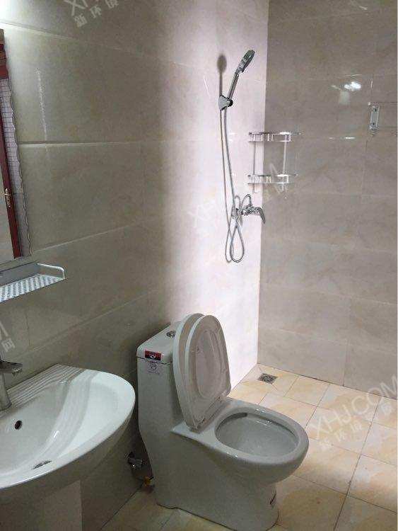 南湖半岛  1室1厅1卫    1500.0元/月室内图