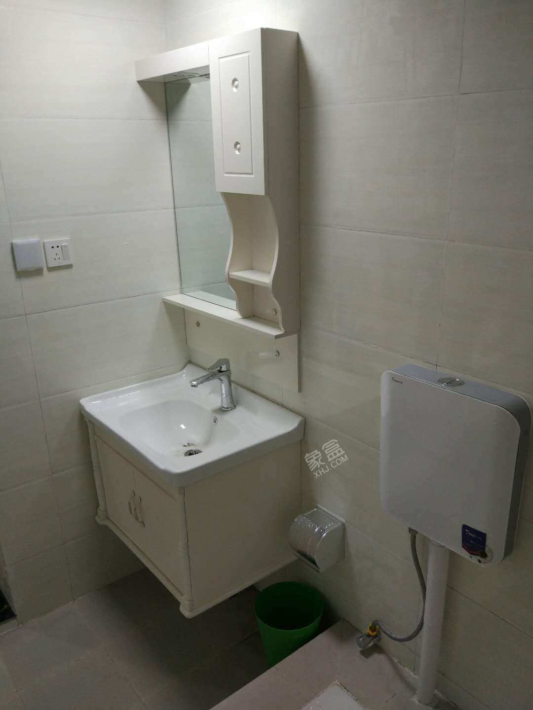 凯德世纪名邸  3室2厅1卫    3600.0元/月 凯德世纪名邸  3室2厅1卫    3600.0元/月室内图