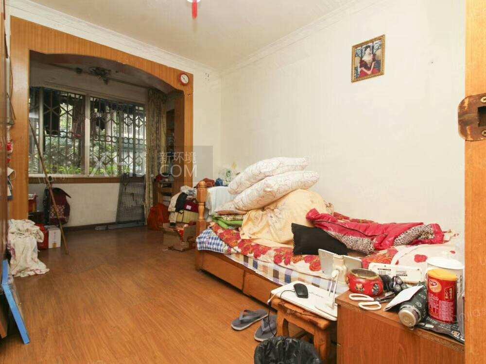 百家苑  2室1厅1卫    102.0万客厅