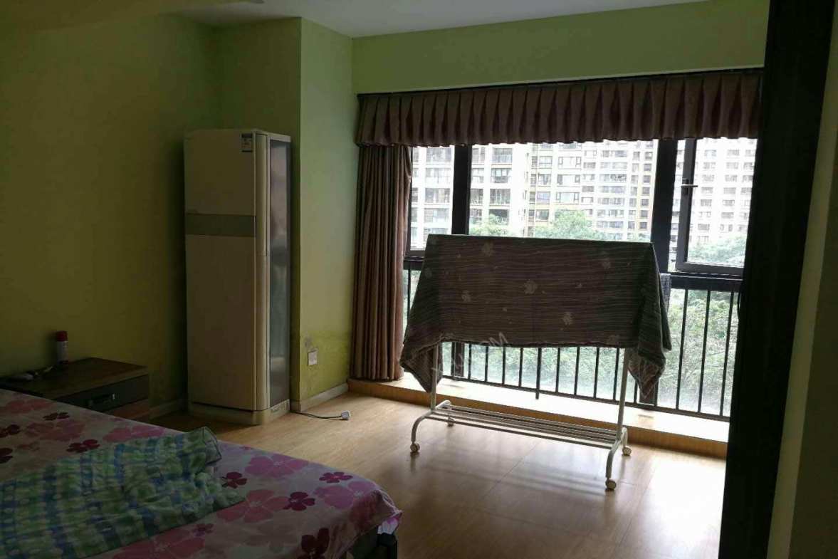 保利星座  1室1厅1卫    2200.0元/月室内图