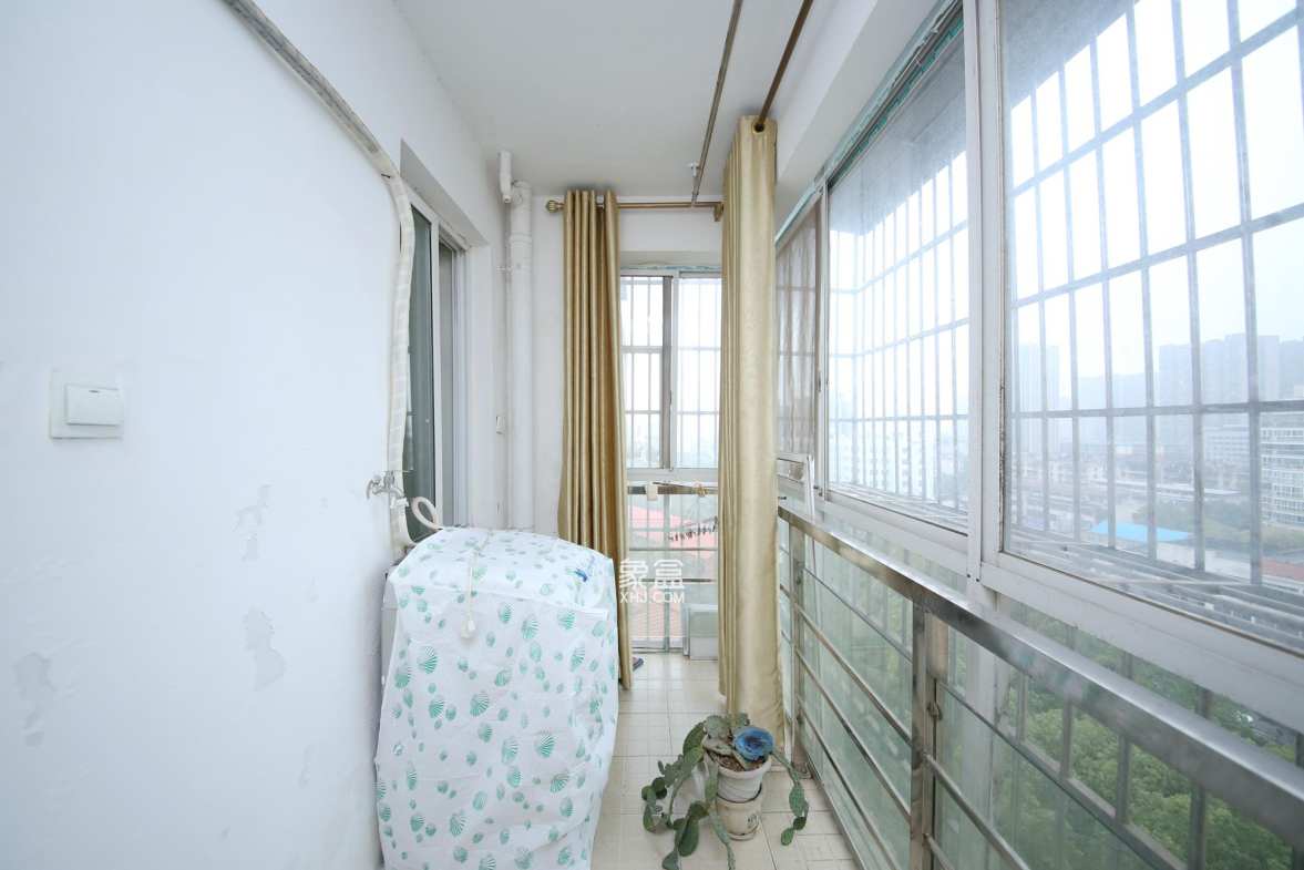 古汉名居  4室2厅2卫    128.0万阳台