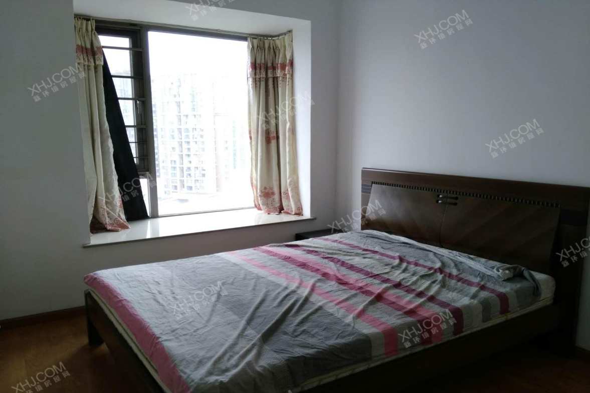 中海兰庭  3室1厅1卫    3300.0元/月 中海兰庭  3室1厅1卫    3300.0元/月室内图