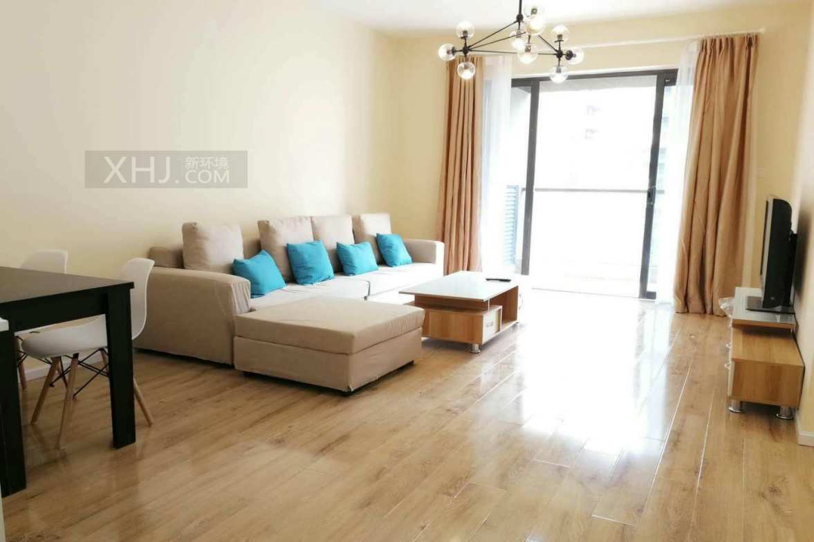 清凤时代城  3室2厅1卫    3700.0元/月室内图