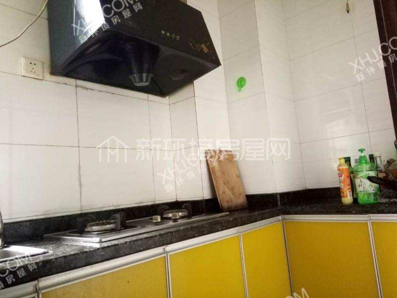 左右小区  2室2厅1卫    1800.0元/月室内图