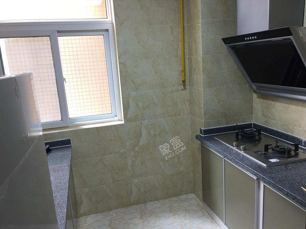 馨光嘉苑 2室2厅1卫 2200.0元/月 馨光嘉苑 2室2厅1卫 2200.0元/月室内图