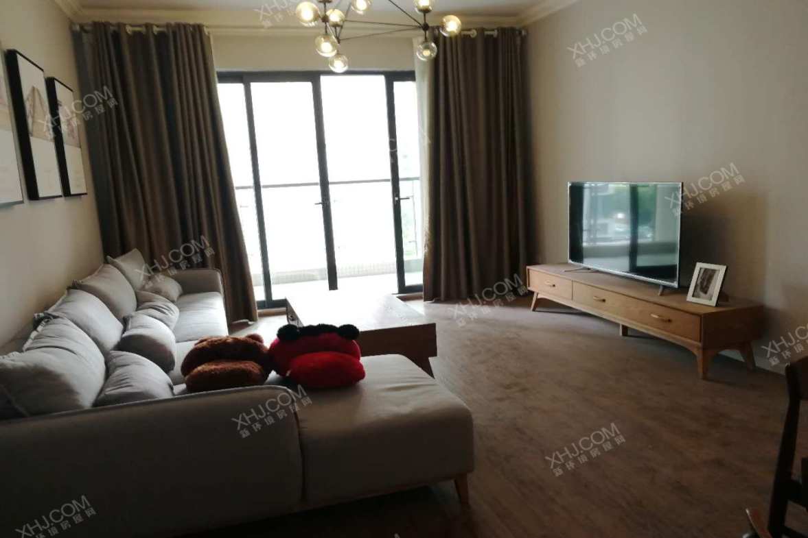 都城雅颂居二期  3室2厅1卫    3700.0元/月室内图1