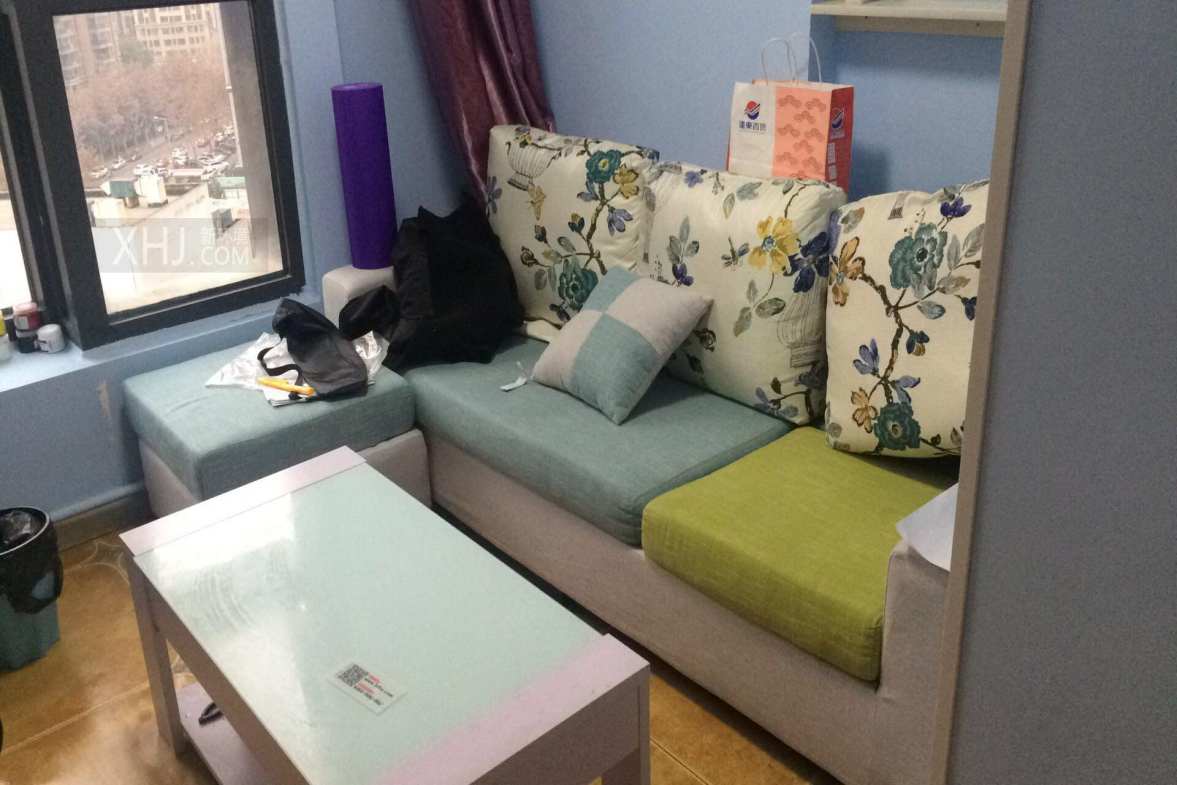 智地哥谭LOFT公寓  2室1厅1卫    2400.0元/月 智地哥谭LOFT公寓  2室1厅1卫    2400.0元/月室内图